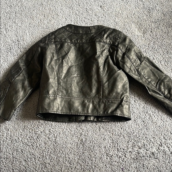 H&M Kids Black Faux Leather Moto Jacket with Asymmetrical Zipper - Picture 3 of 8